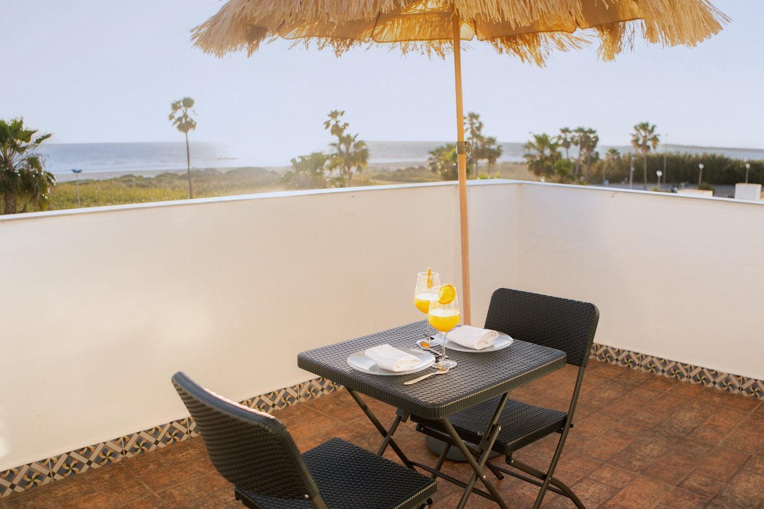 קוניל דה לה פרונטרה Hotel Playa Conil - Beachfront Studios & Suites מראה חיצוני תמונה