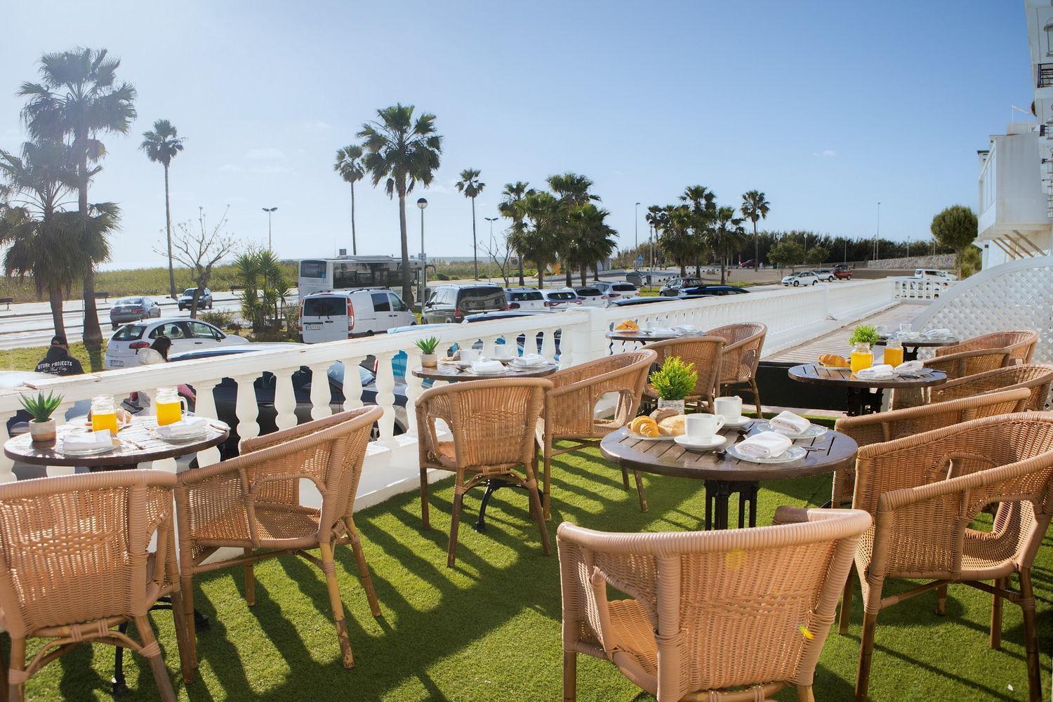 קוניל דה לה פרונטרה Hotel Playa Conil - Beachfront Studios & Suites מראה חיצוני תמונה