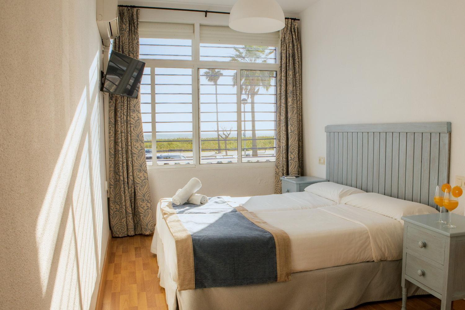 קוניל דה לה פרונטרה Hotel Playa Conil - Beachfront Studios & Suites מראה חיצוני תמונה
